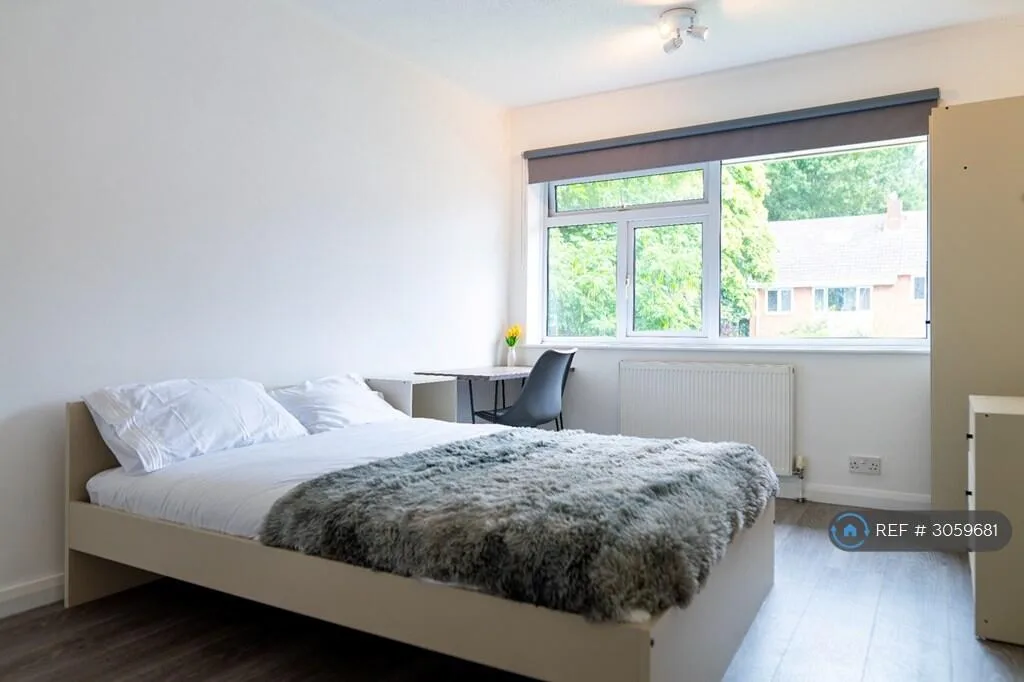 5 bedroom detached house for rent