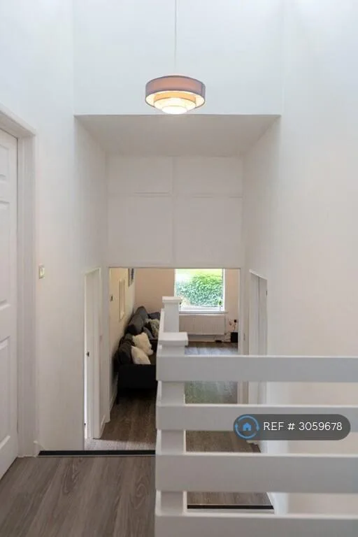 6 bedroom detached house for rent
