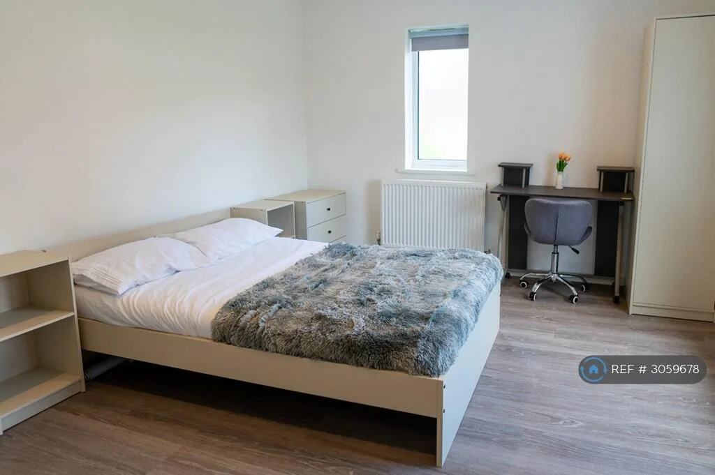 6 bedroom detached house for rent