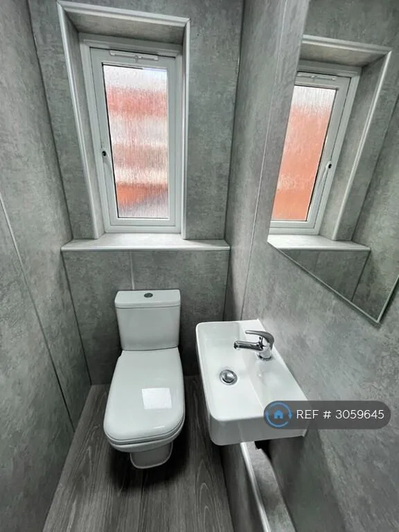 6 bedroom terraced house for rent