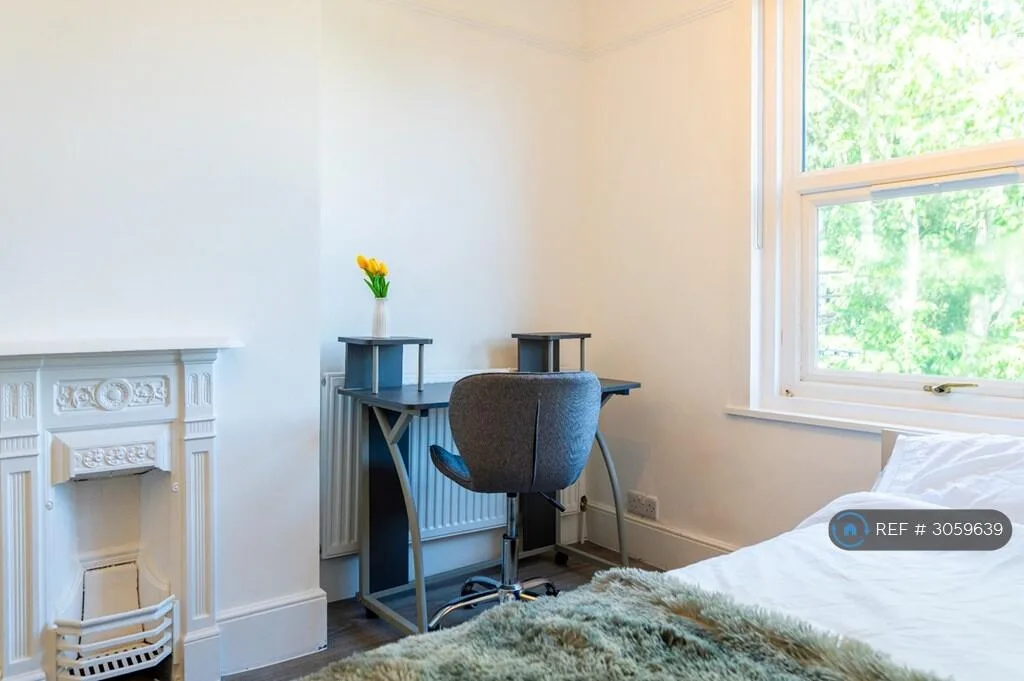 6 bedroom terraced house for rent