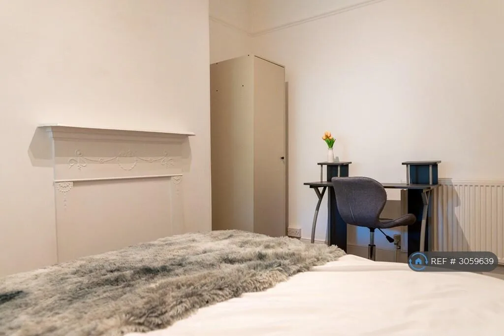6 bedroom terraced house for rent