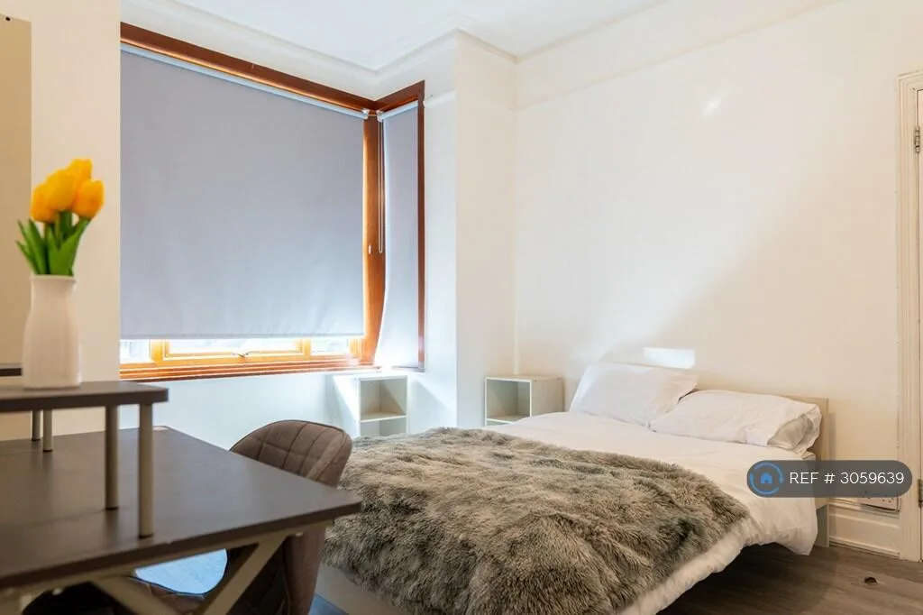6 bedroom terraced house for rent