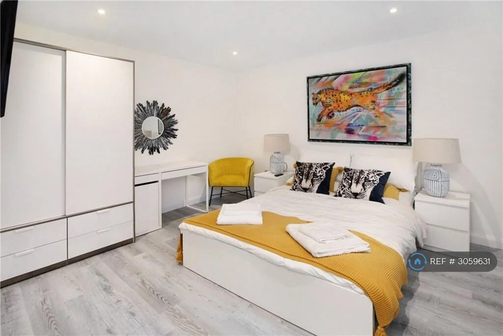 6 bedroom detached house for rent