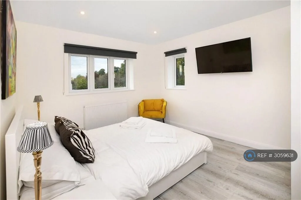 6 bedroom detached house for rent