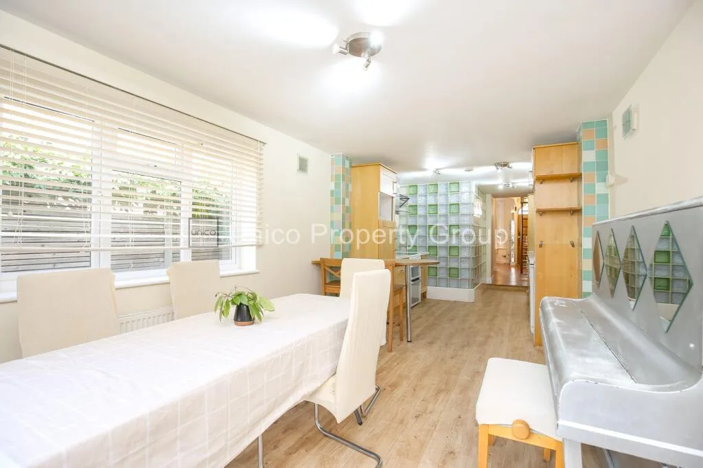 4 bedroom terraced house for rent