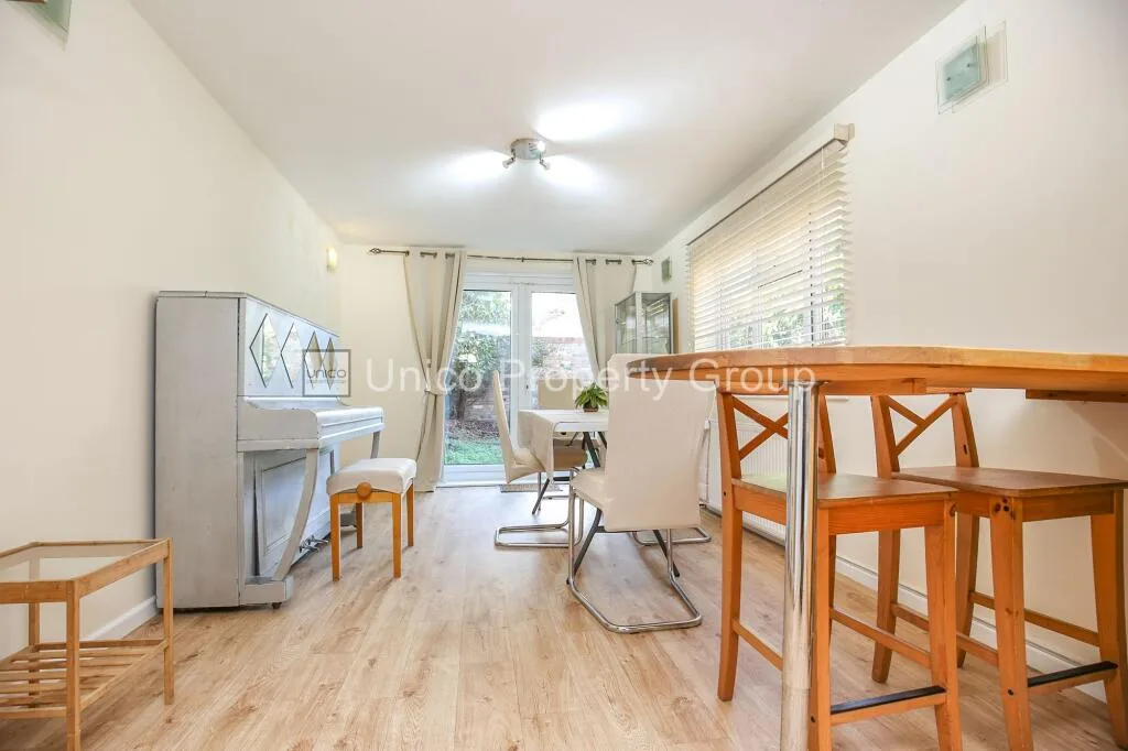 4 bedroom terraced house for rent