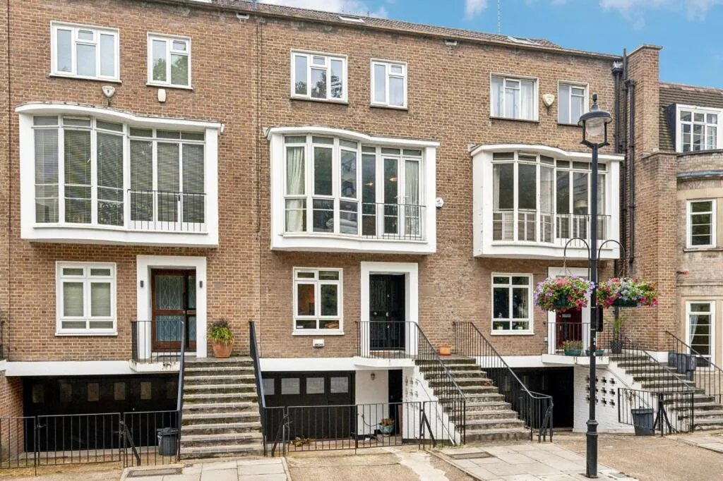 4 bedroom terraced house for rent