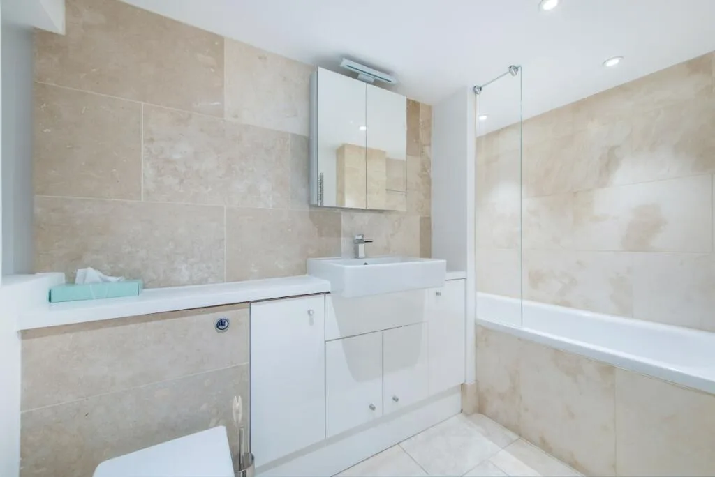 5 bedroom flat for rent