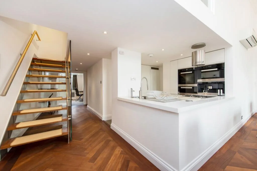 5 bedroom flat for rent