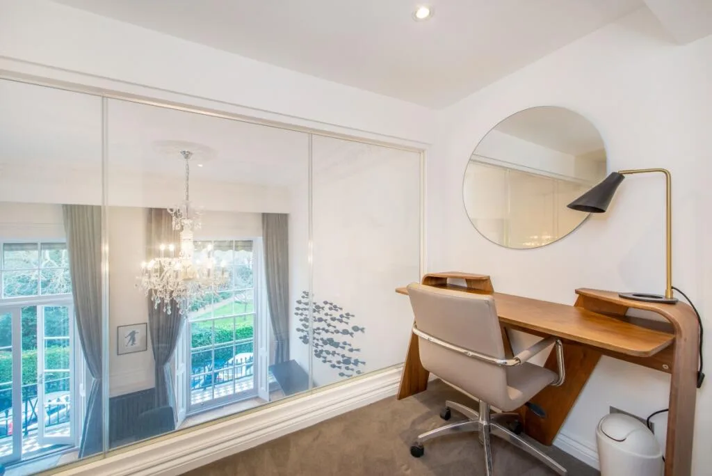 5 bedroom flat for rent
