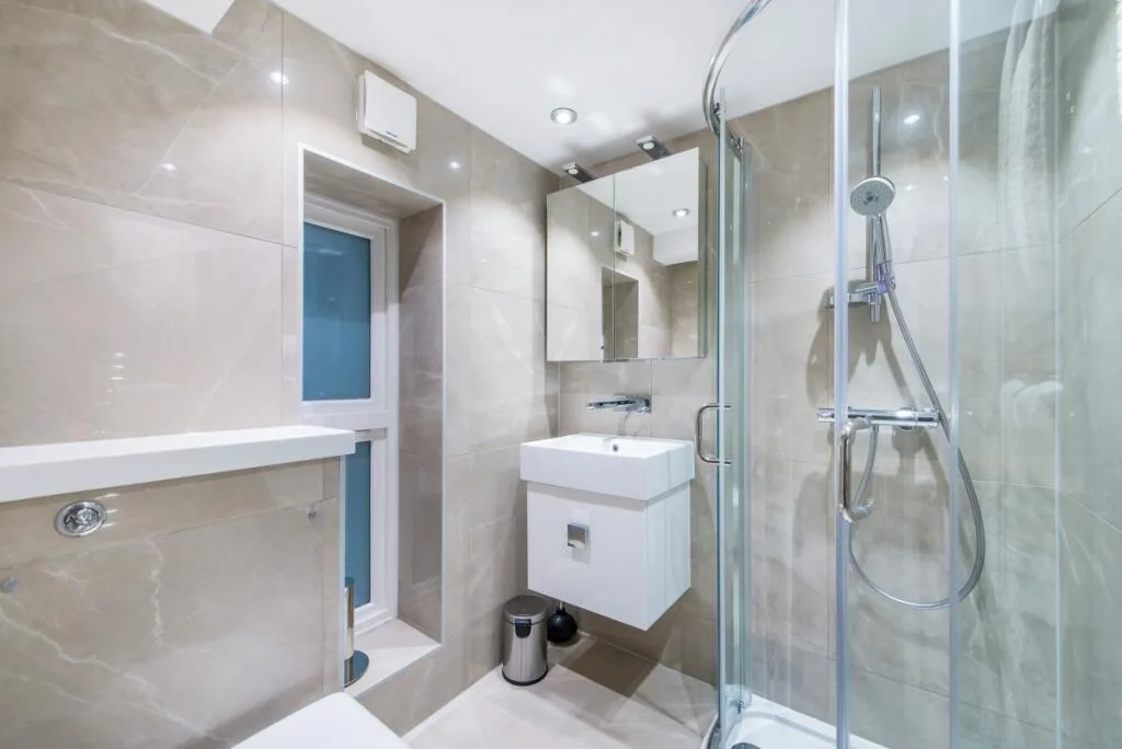 5 bedroom flat for rent