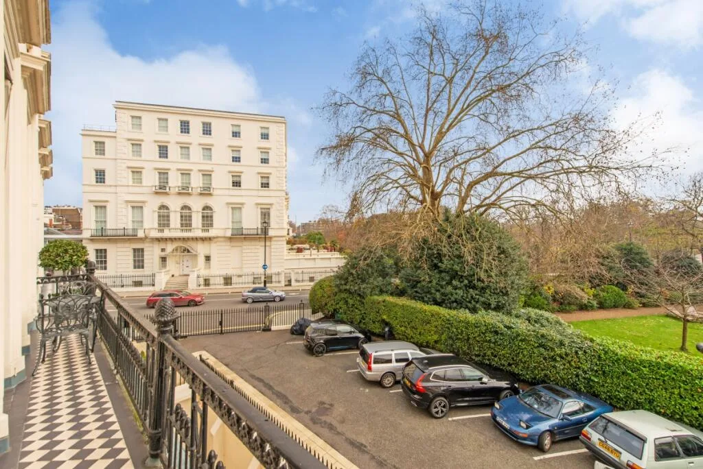 5 bedroom flat for rent