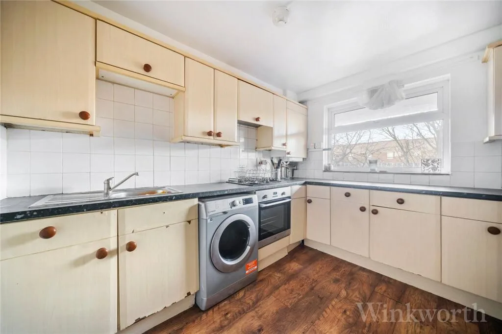 4 bedroom maisonette for rent