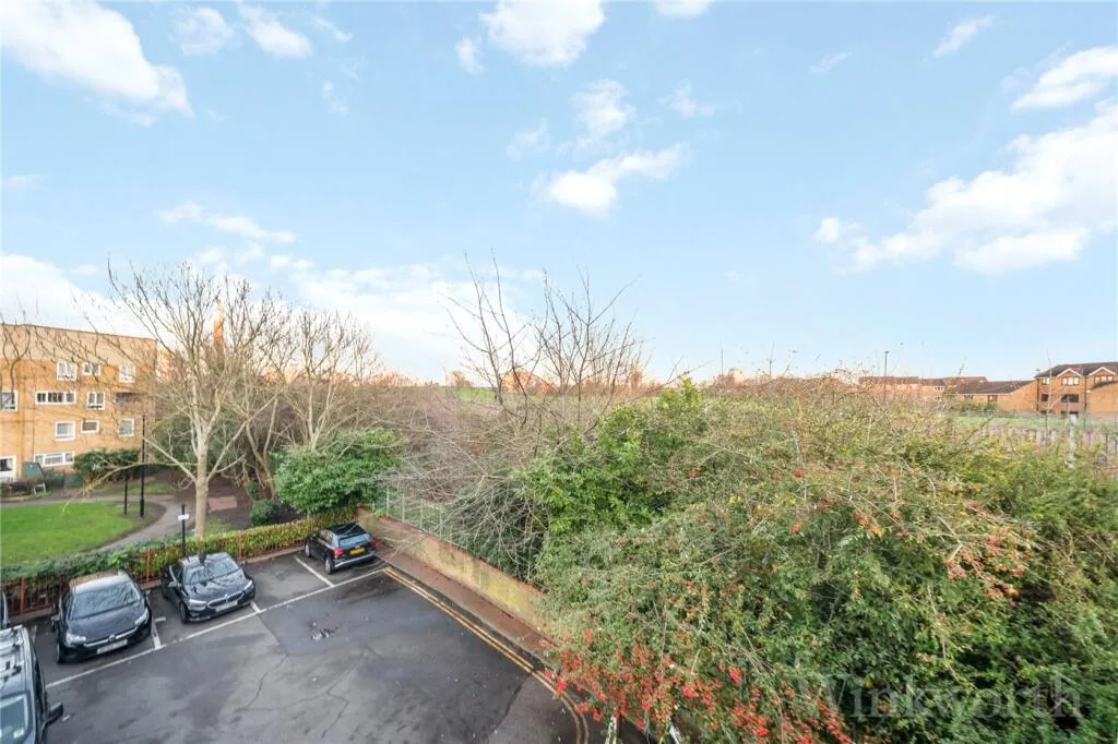 4 bedroom maisonette for rent