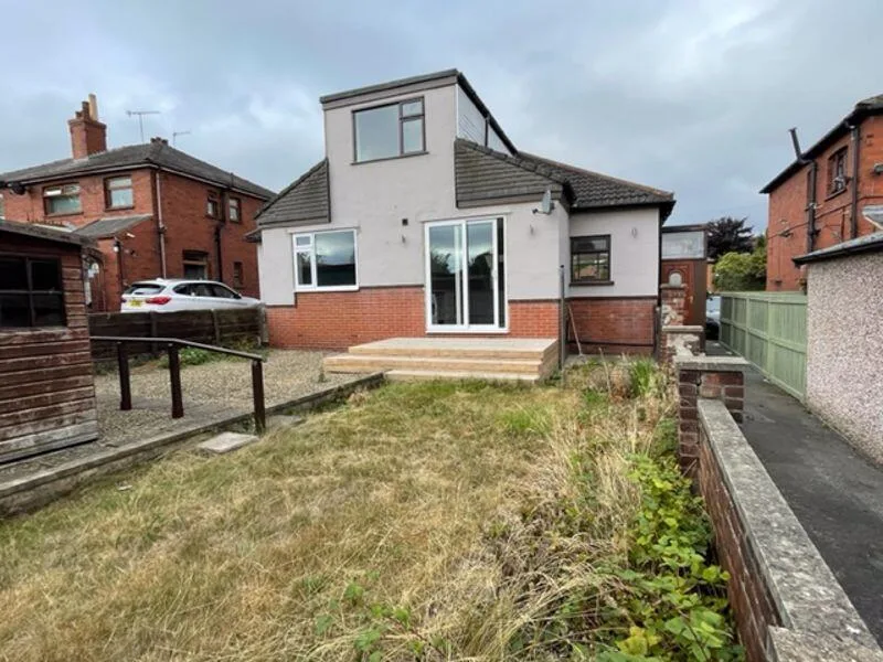 4 bedroom detached bungalow for rent