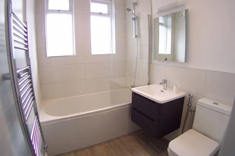 4 bedroom detached bungalow for rent