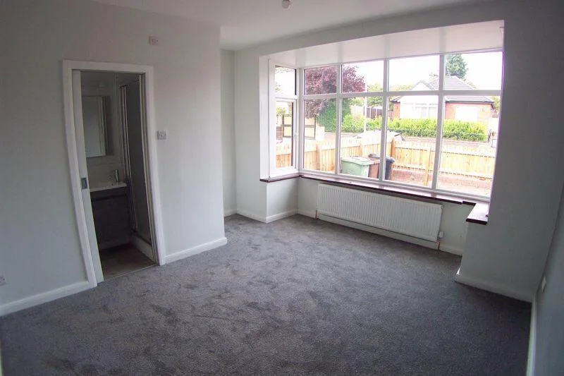 4 bedroom detached bungalow for rent