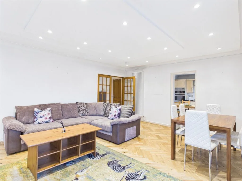 3 bedroom apartment for rent