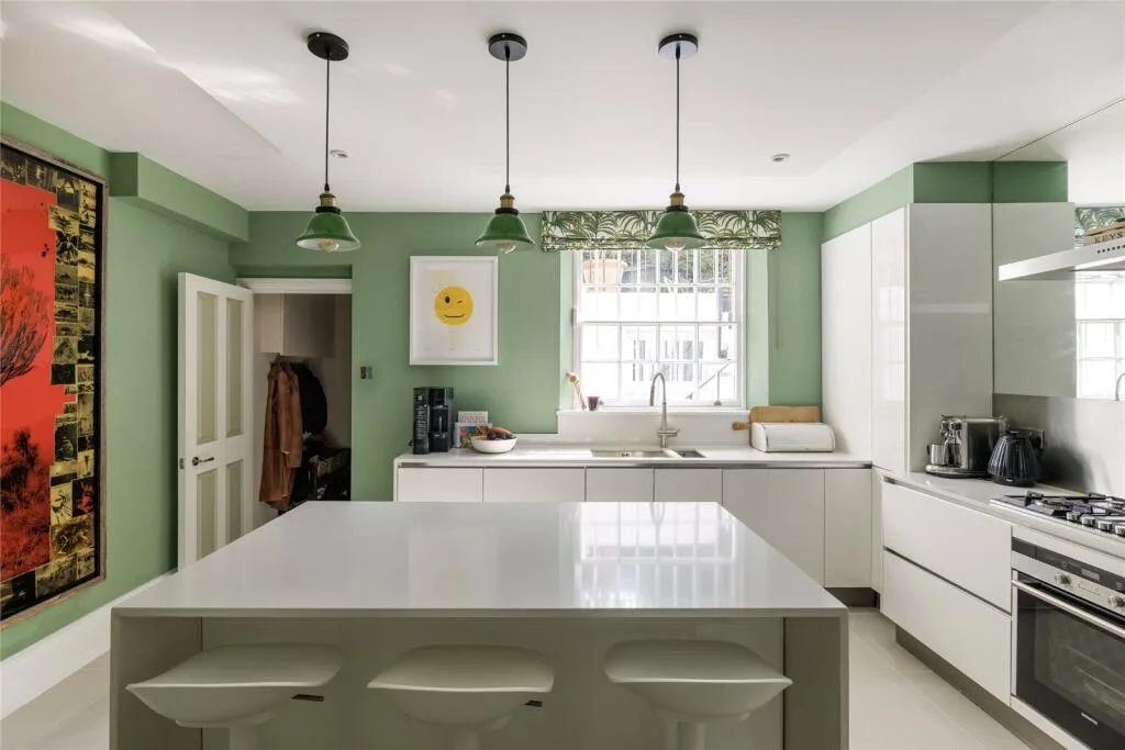 4 bedroom terraced house for rent