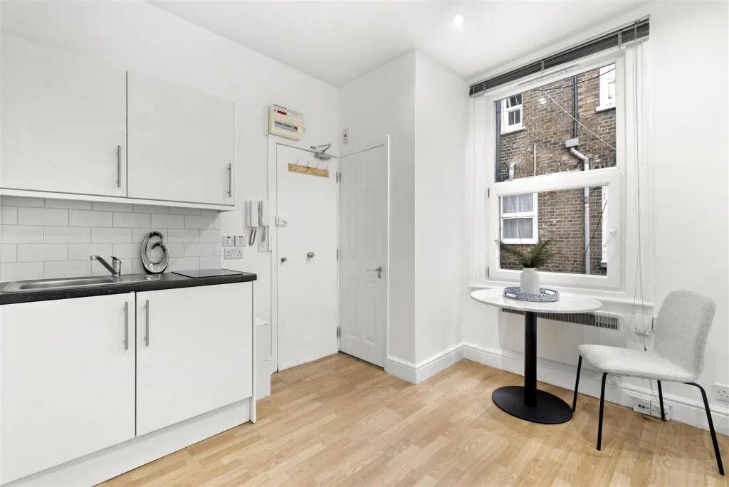 Studio flat for rent