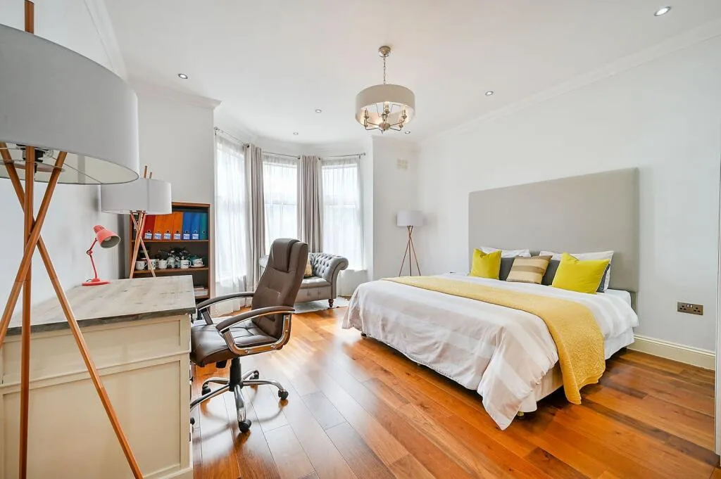 8 bedroom house for rent