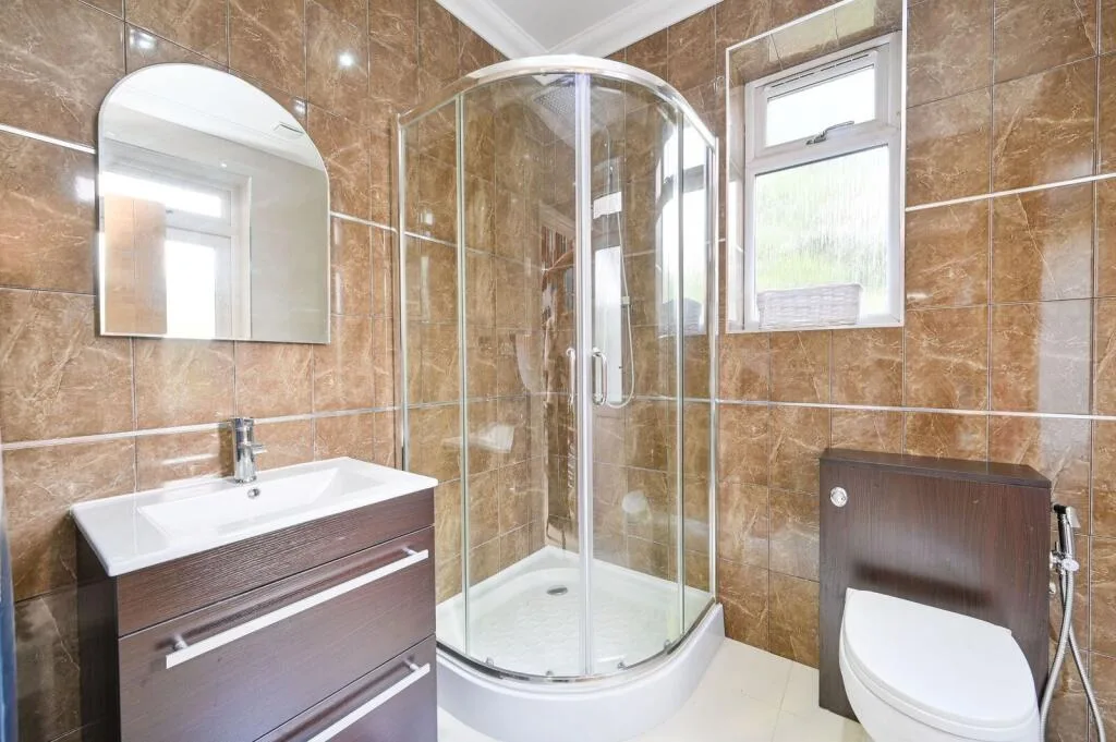 8 bedroom house for rent