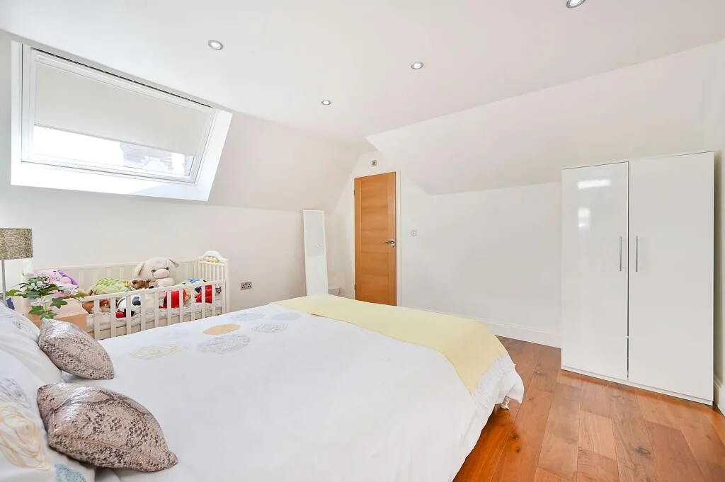 8 bedroom house for rent