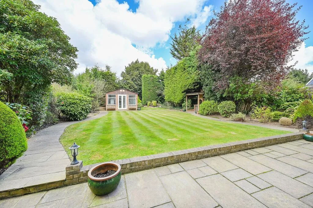 8 bedroom house for rent