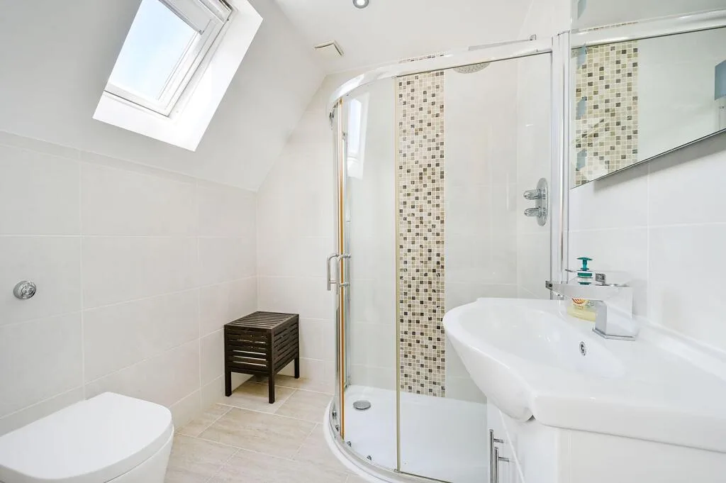 8 bedroom house for rent