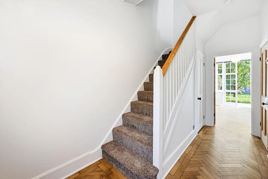 4 bedroom end of terrace house for rent