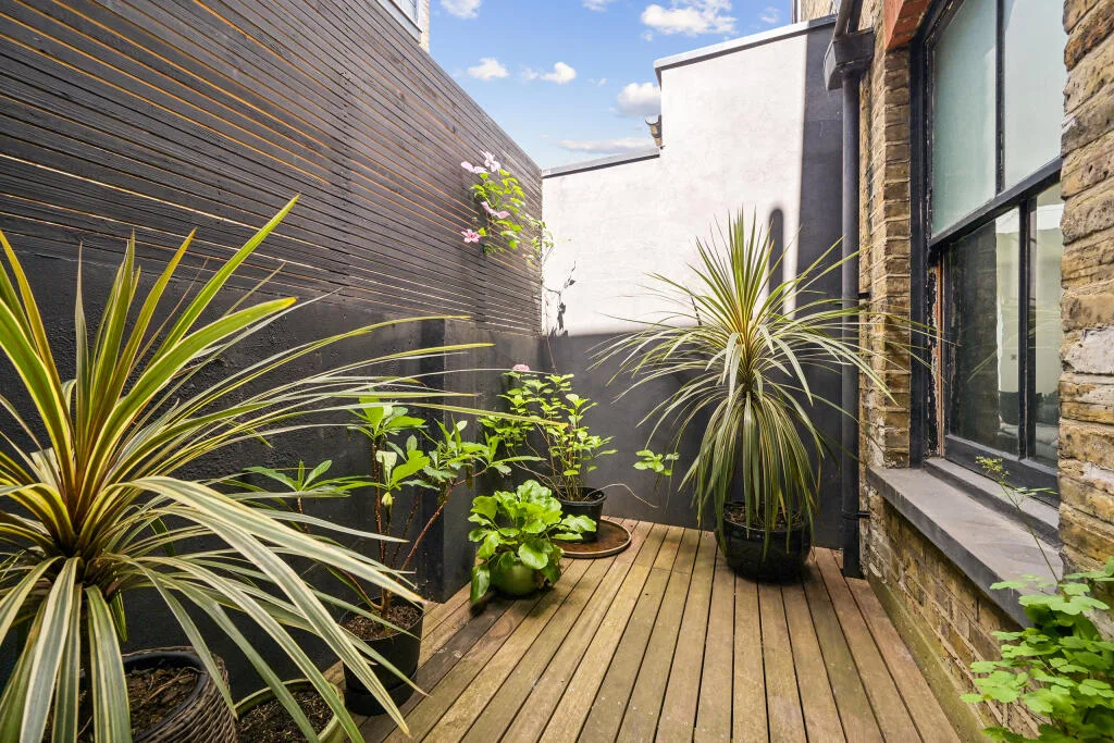 2 bedroom ground floor flat for rent
