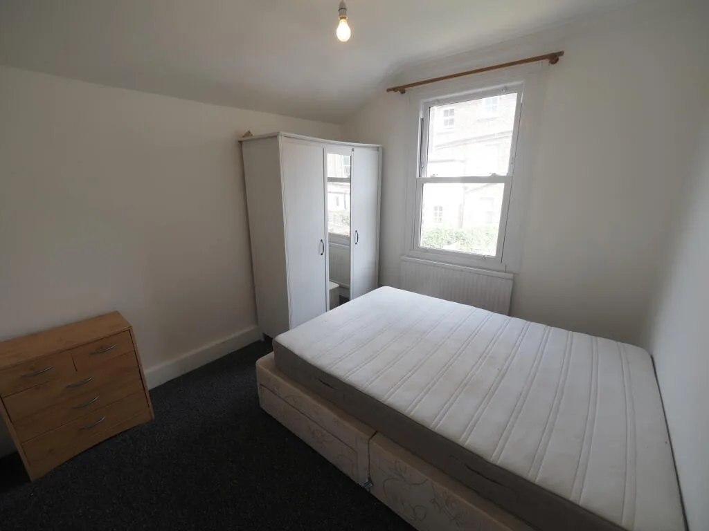 5 bedroom house for rent