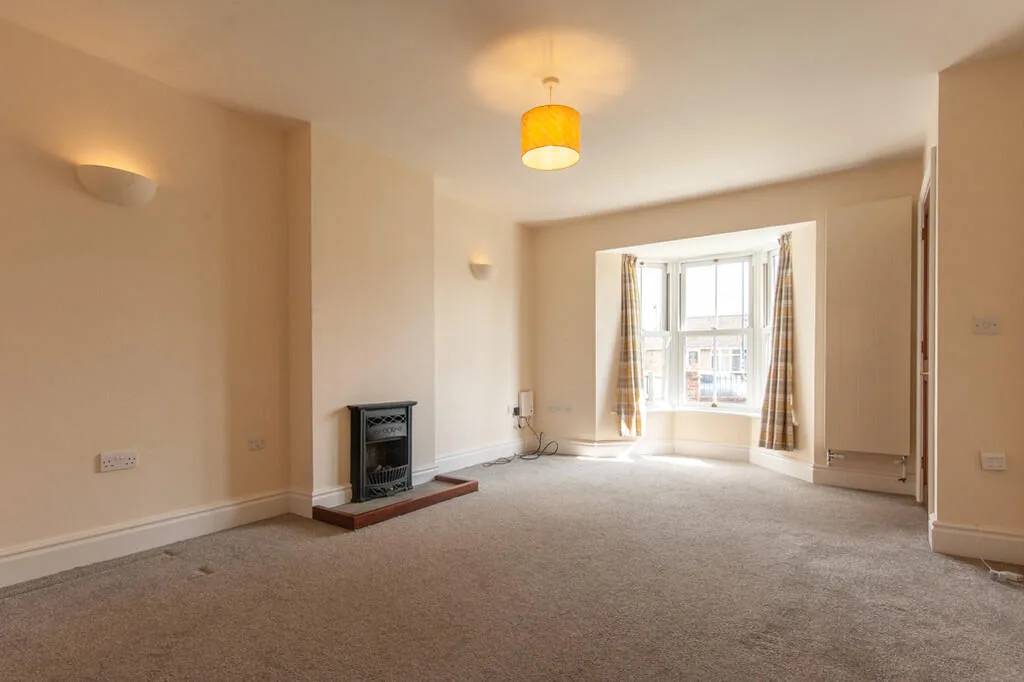 3 bedroom semi-detached house for rent
