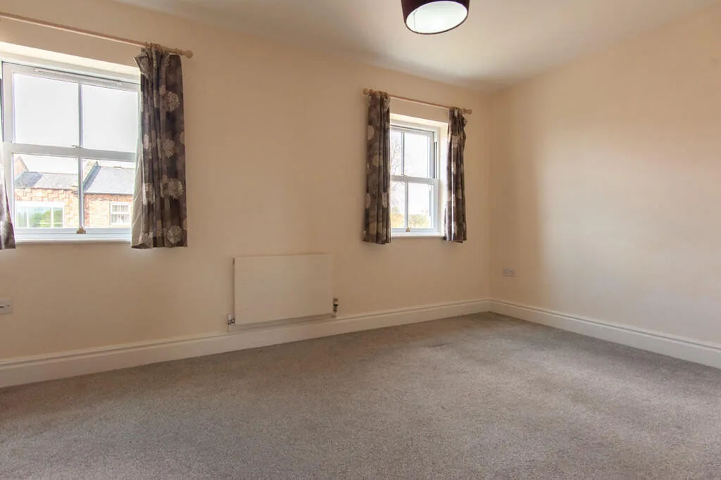 3 bedroom semi-detached house for rent