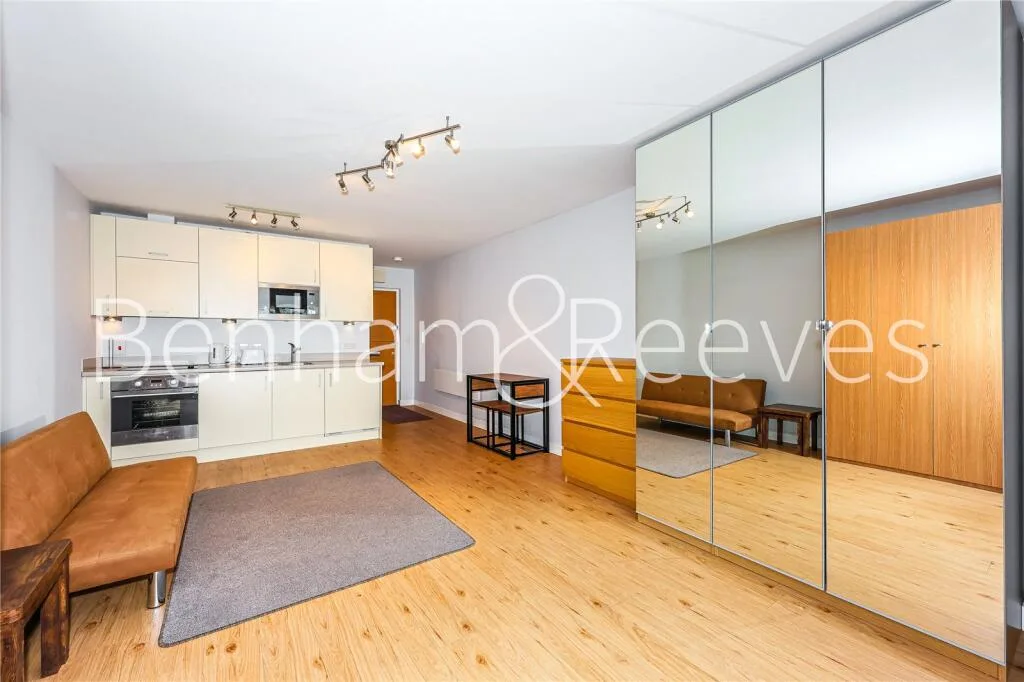 Studio apartment for rent