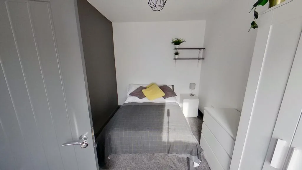5 bedroom terraced house for rent