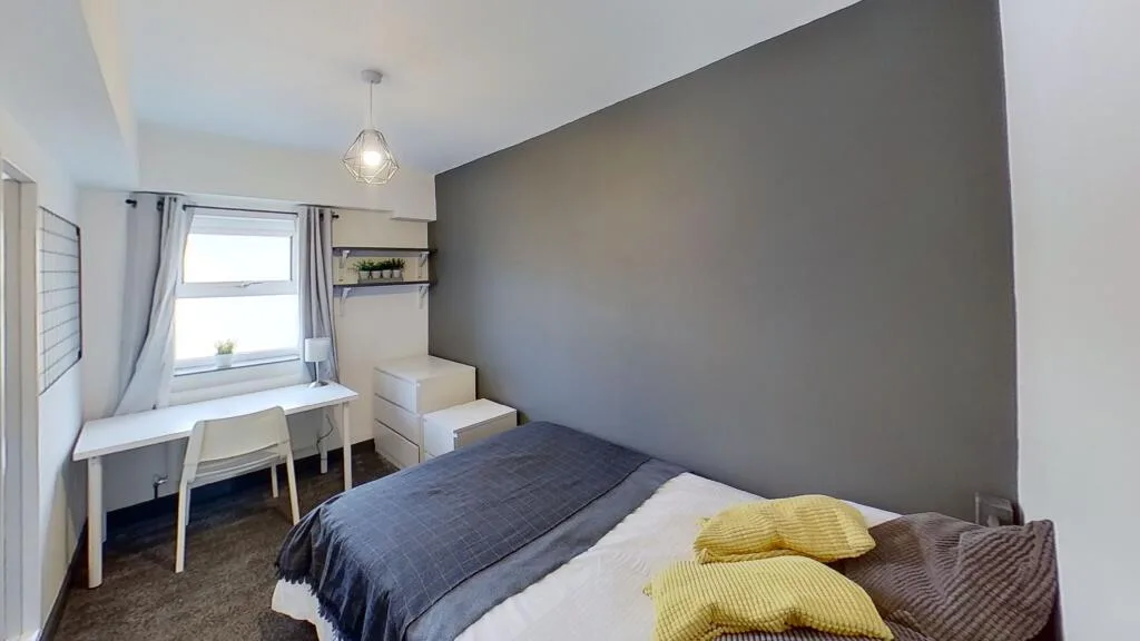 5 bedroom terraced house for rent