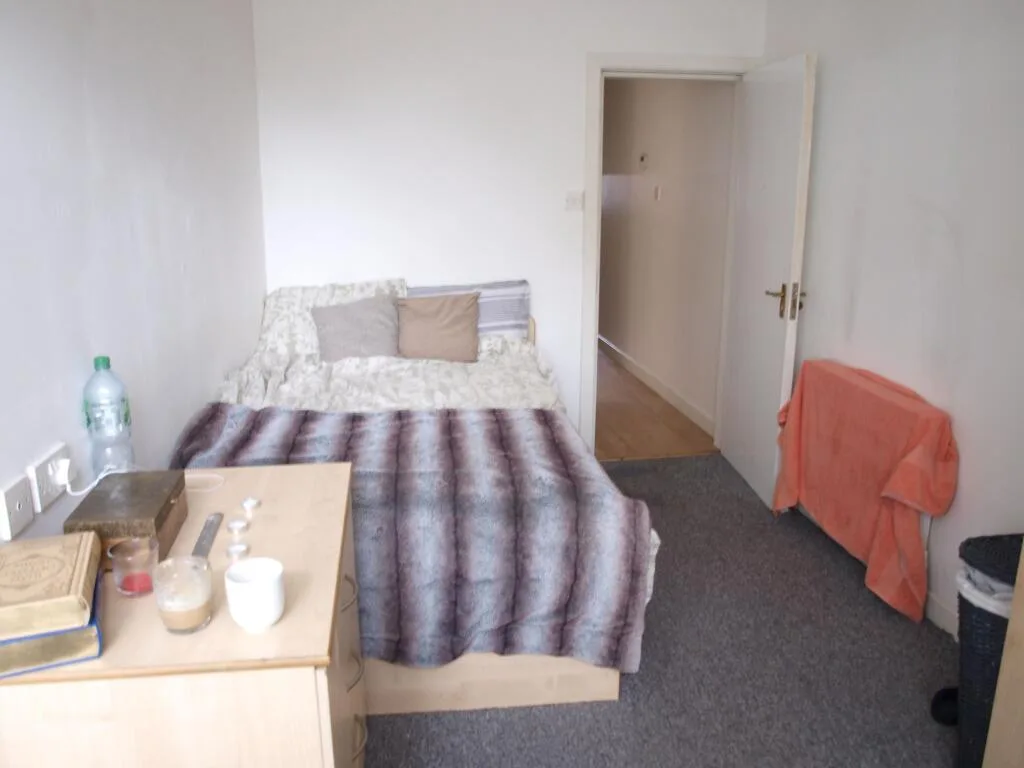 7 bedroom terraced house for rent