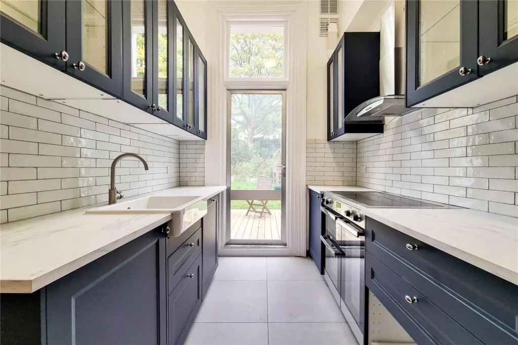 3 bedroom flat for rent