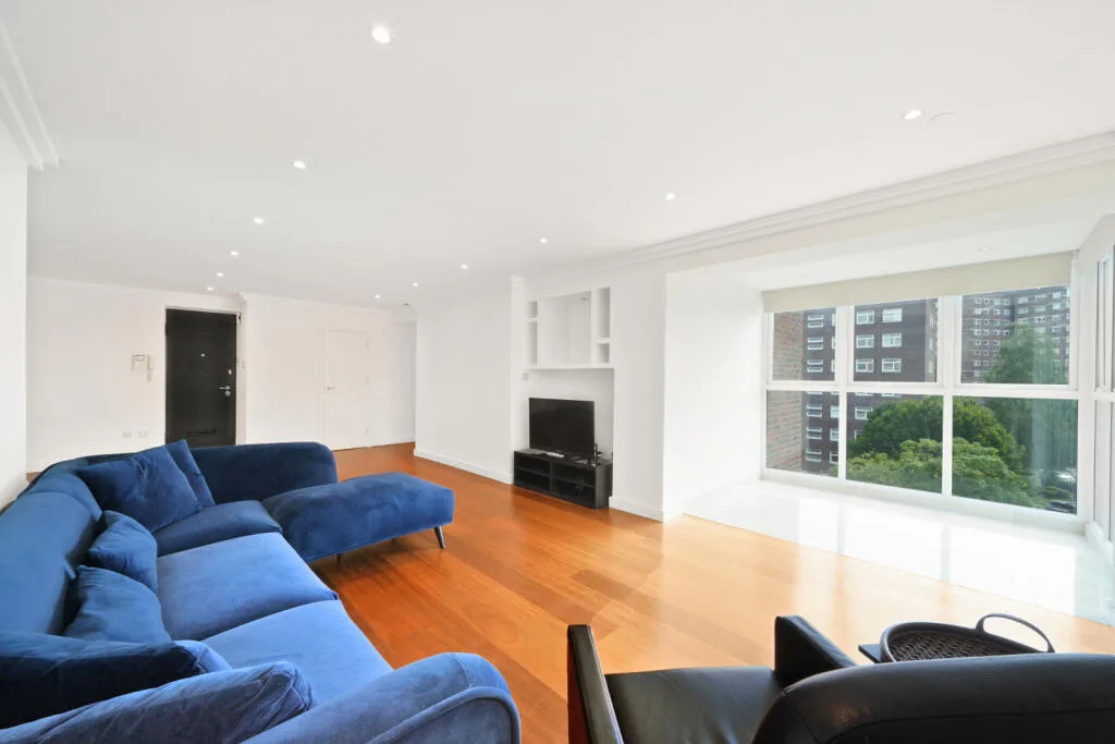 3 bedroom flat for rent