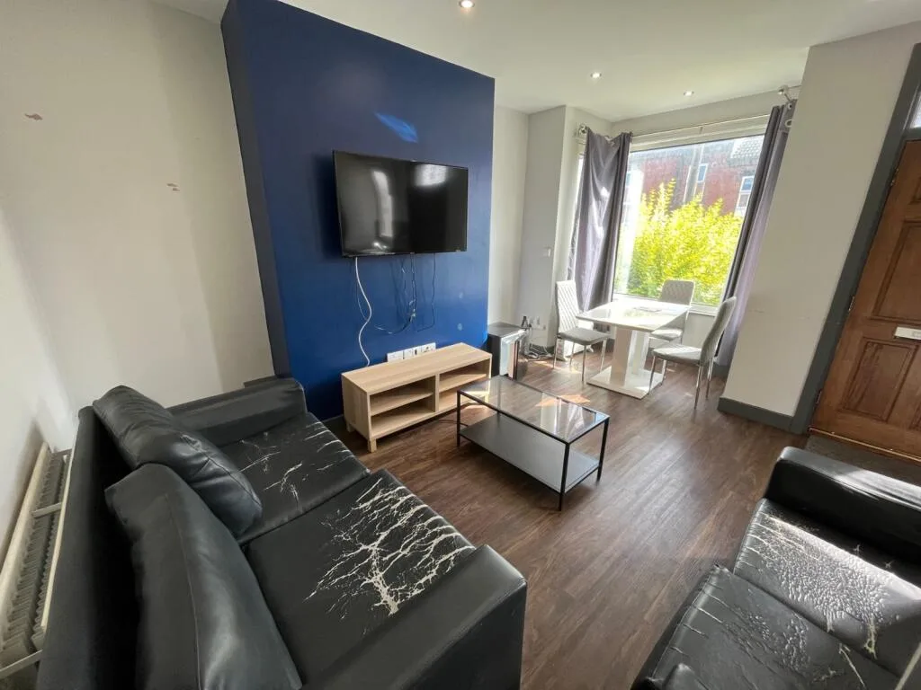 4 bedroom terraced house for rent