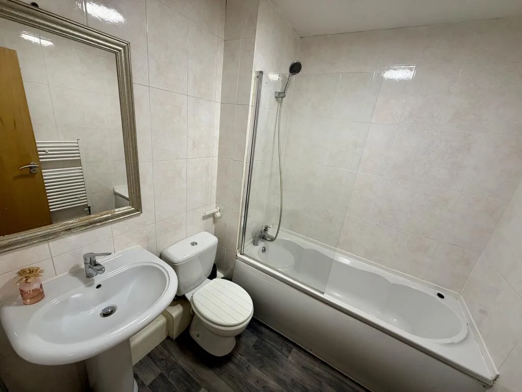 2 bedroom flat for rent