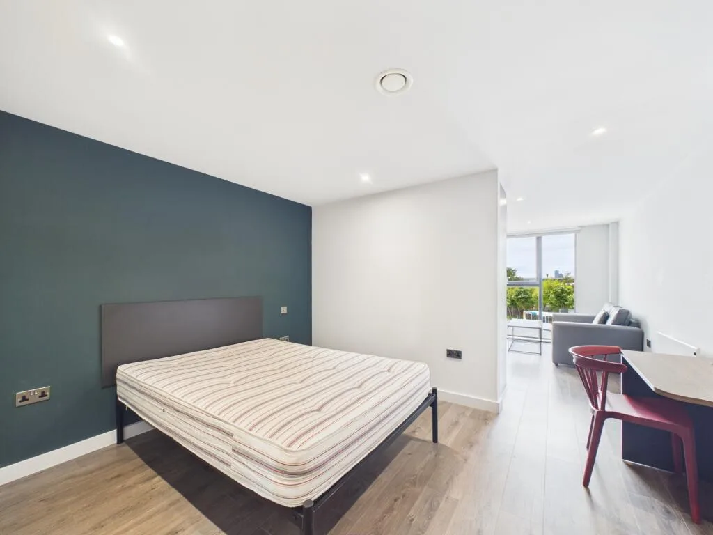 Studio flat for rent