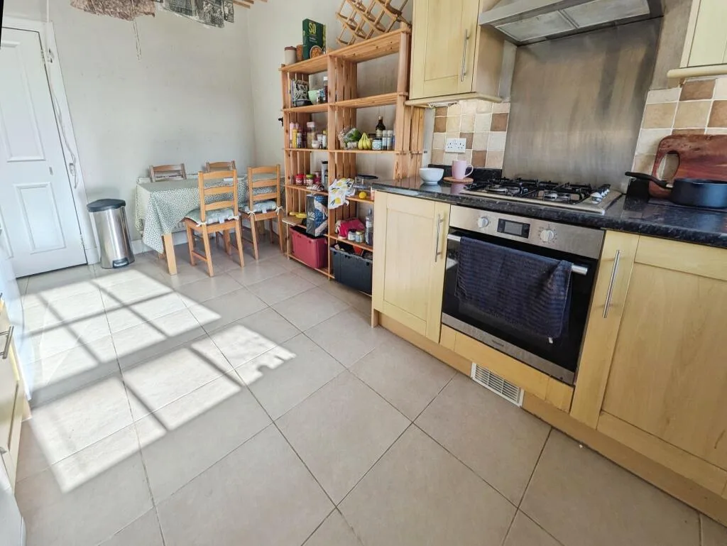 3 bedroom flat for rent