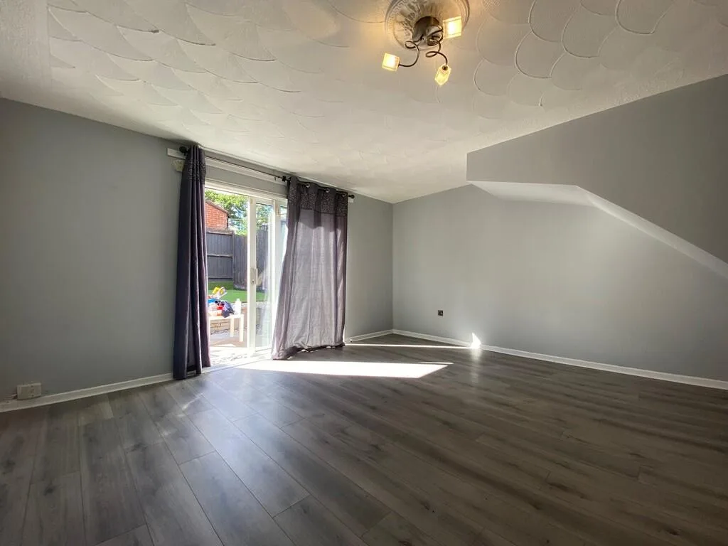 2 bedroom semi-detached house for rent