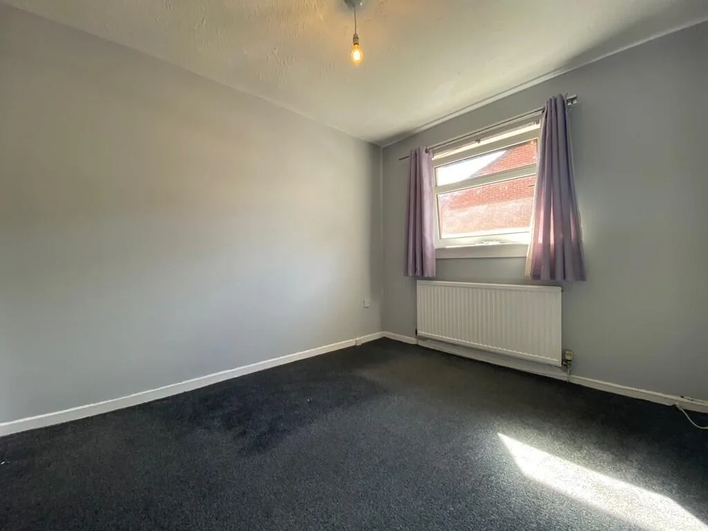 2 bedroom semi-detached house for rent