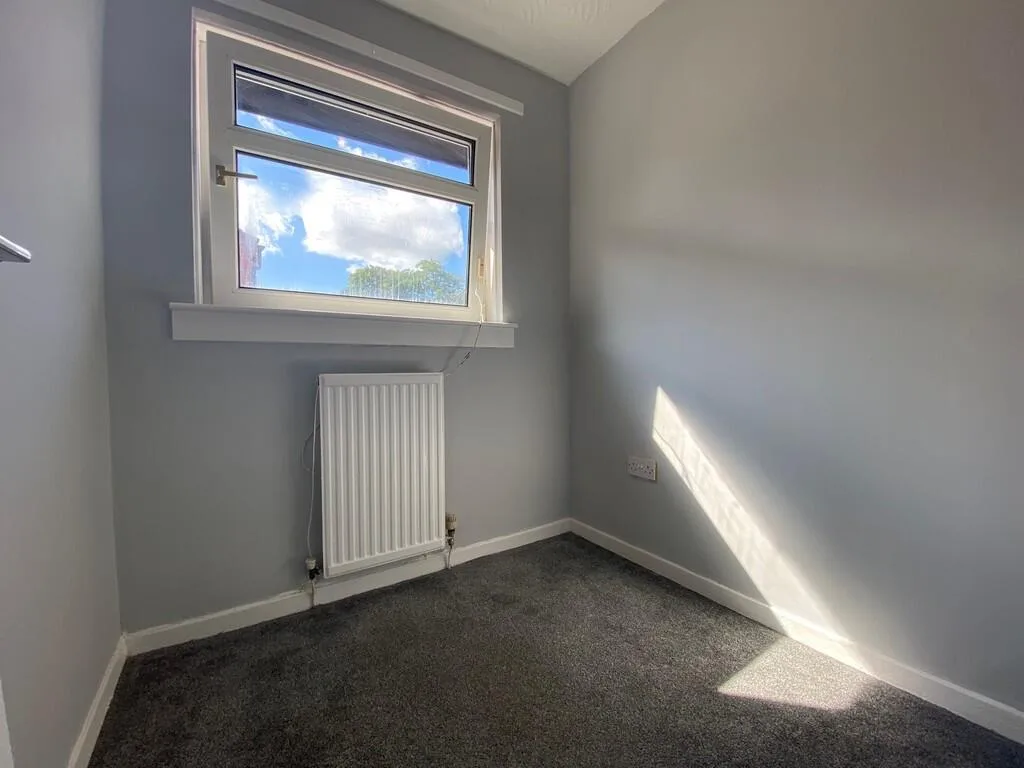 2 bedroom semi-detached house for rent
