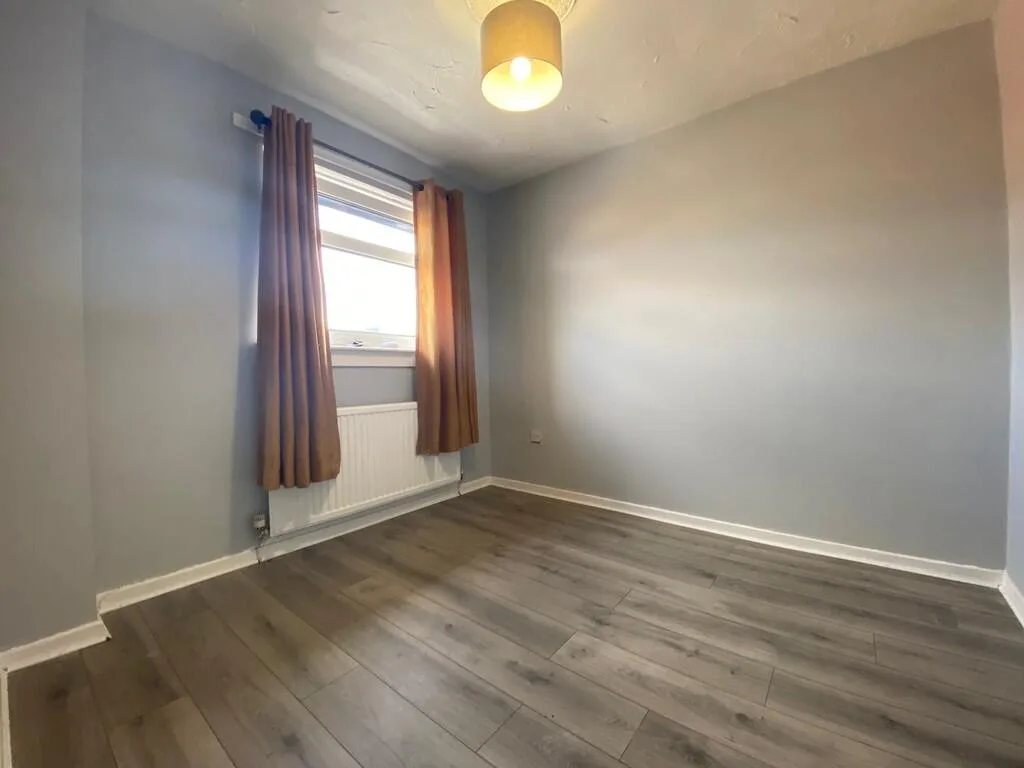 2 bedroom semi-detached house for rent