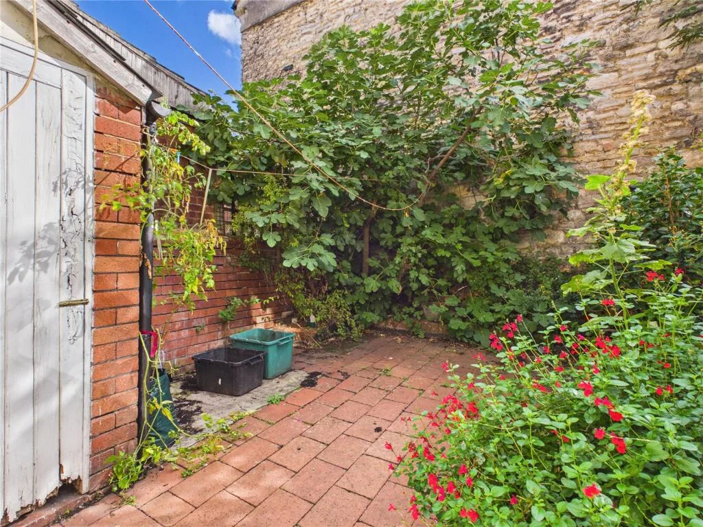 2 bedroom terraced house for rent